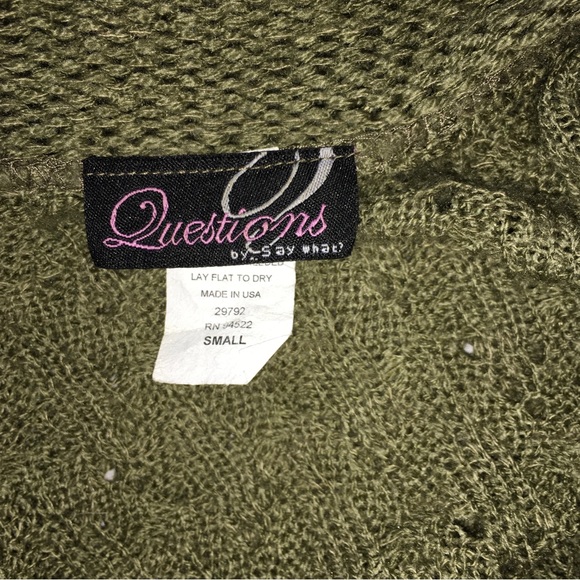 Questions by say what sweater - Picture 3 of 8